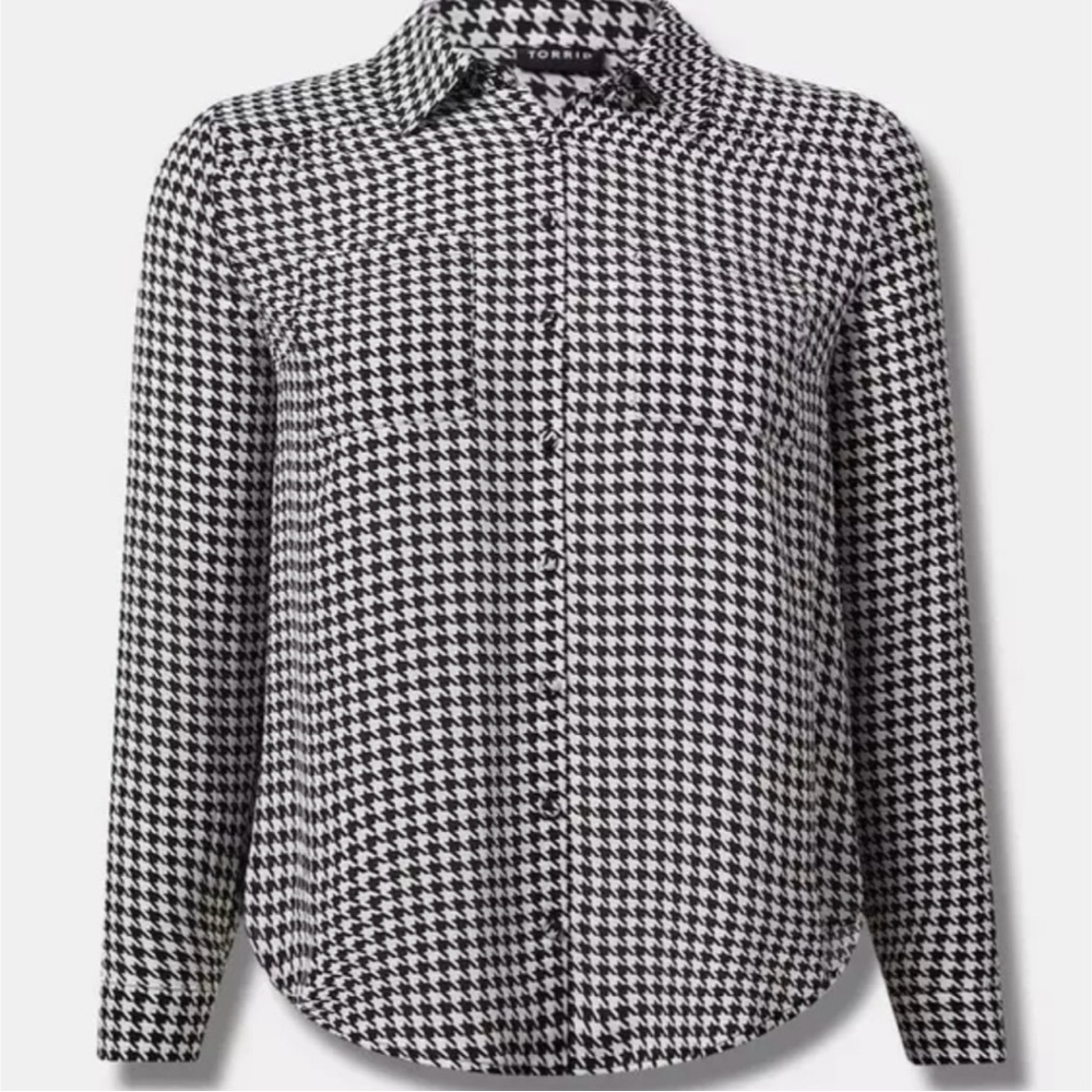 Torrid Black and White Houndstooth Button Down Shirt
